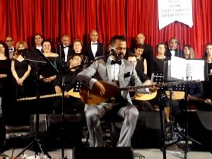 Çeşme’de bahar, türkülerle karşılandı