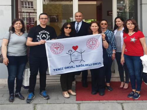 Aydın Koleji ‘Beyaz Bayrak’ ile ödüllendirildi