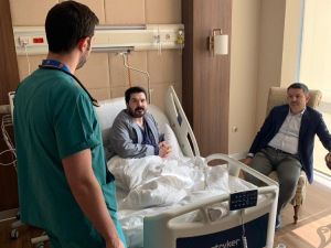 Bakan Pakdemirli’den Ağrı Belediye Başkanı Sayan’a geçmiş olsun ziyareti