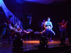 Latin rüzgârı Aliağa’da esti