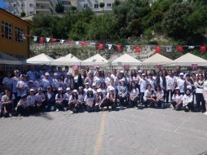 İkiçeşmelik Ortaokulu’nda TUBİTAK 4006 Bilim Fuarı düzenledi