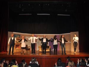 "Katil Uşak" adlı tiyatro oyunu Kartal’da sahnelendi