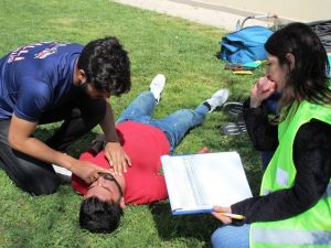 ADÜ öğrencileri 5. Tralli Travma Rallisinden ödülle döndü