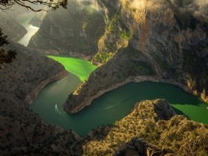 Arapapıştı Kanyonu eşsiz güzelliğiyle cazibe merkezi oluyor