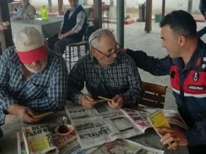 Jandarma trafik ekipleri vatandaşları bilgilendiriyor