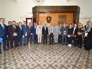 Vali Deniz, ortaokul müdürleriyle toplantı yaptı