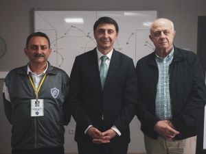 Trabzonspor’un efsane golcüsü BiP için babasıyla kameraların karşısına geçti