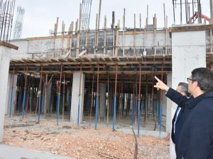Başkan Çelik Şehzadeler Ticaret Merkezini inceledi