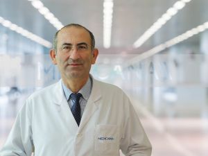 Gastroenteroloji Uzmanı Prof. Dr. Güliter: "Sıcak havalarda  gıdaların temizliğine dikkat edin"