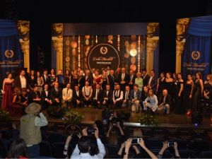 10. Bedia Muvahhit Tiyatro Ödülleri muhteşem bir törenle sahiplerini buldu