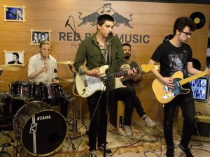 Red Bull Music Warm Up ile sahne sırası öğrencilerde