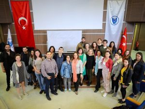 Müzikli terapi ile otizmli bireylere umut