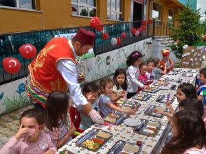 Minikler tekne orucu tuttu