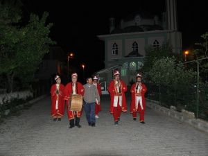 Simavlılar, sahura mehter marşıyla kalktı