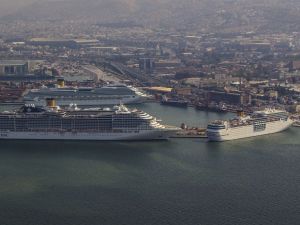 Limanlar kruvaziyer gemilerini bekliyor