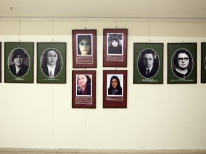“Yaşayan Kadınlar” resim sergisi Kartal’da ziyarete açıldı