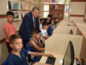 Yunusemre Millet Kıraathanesi öğrencilerin uğrak yeri oldu