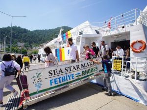 Rodos’tan Fethiye’ye turist gelmeye başladı