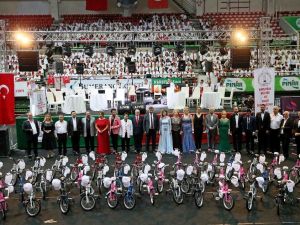 Dev koro bisikletsiz çocukları sevindirdi