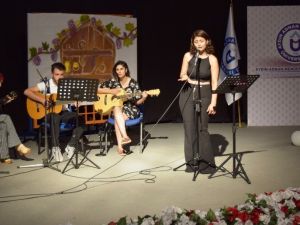 ADÜ'de renkli görüntüler