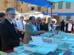 Hala Sultan Kitap Günleri Kapılarını Lefkoşalı kitapseverlere açtı