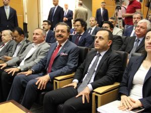 Hisarcıklıoğlu: "Bu sene şirket kuruluşlarında ticaret sicilde tek banko uygulaması getirildi"