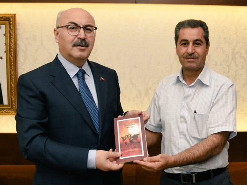 Yazar Bekir Aygül’ün yeni kitabı “Çadırın Gözü, Yeniden Doğuş” okuyucuyla buluştu