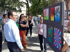 Okulların ortak resim sergisi büyük ilgi gördü