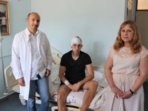 Beyin kanaması geçiren turist, Marmaris Devlet Hastanesi’nde yapılan ameliyatla hayata tutundu