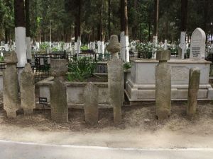 Kuşadası’ndaki Osmanlı mezar taşları sergilenecek