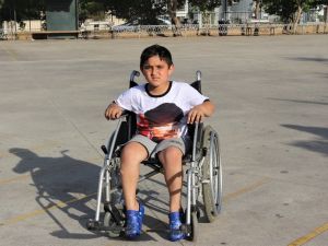 Duchenne kas hastası Ayaz Can: “Tedavi merkezi istiyoruz”