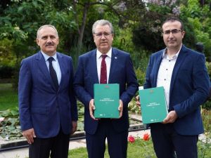 Türkiye Florası kendi dilinde yazılıyor