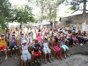 Efeler tiyatroya doyacak