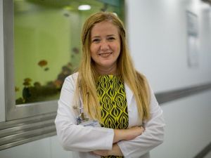 Pasif sigara içimi gözlerde kaşıntı ve batma hissine neden olabilir