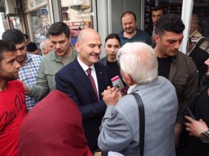 İçişleri Bakanı Soylu Serhend Kitabevi’ni ziyaret etti