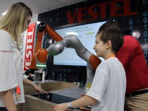 Geleceğin teknolojileri Vestel’de görücüye çıktı