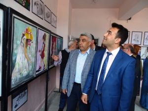 Hisarcık’ta yılsonu karma sergisi açıldı