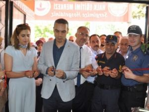 208 kursta 4 bin 911 kursiyere eğitim