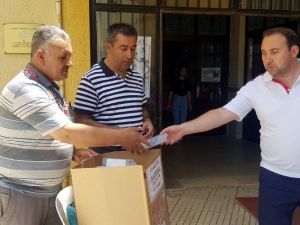 Kalem ve silgiler çöpe değil ihtiyaç sahiplerine