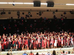 Doğuş Üniversitesi 2018-2019 mezunlarını verdi