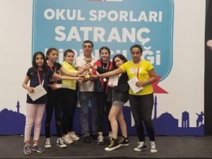 Öğrenciler satrançtaki başarılarıyla göz doldurdu