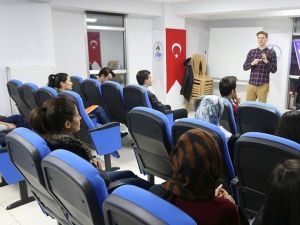 Pamukkale Belediyesi gençlere yabancı dil kursu açıyor