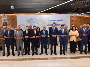 Mesleki eğitim öğrencileri örnek projelerini sergiliyor