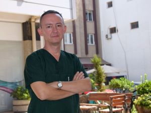 Havuzda lens kullanılması göz sağlığını tehdit ediyor