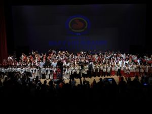 Denizli Büyükşehirden 300 dansçı ile unutulmaz gece