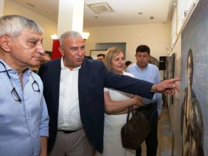 Dünya sanatçıları Efeler’de yetişecek