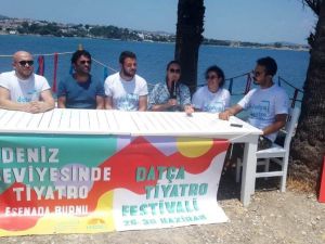 Deniz seviyesinde tiyatro başladı