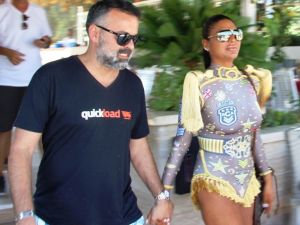 97 milyonluk mirası yalanlayan Yalçın, Bodrum’da objektiflere yakalandı