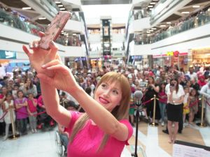 Aslı Güngör Kayserili hayranlarıyla buluştu