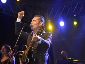 Bodrum ve Çeşme’de antik tiyatroda Ferhat Göçer rüzgarı esecek